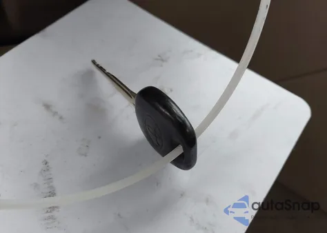 2005 Toyota Corolla Ce из США, поврежденный, VIN 1NXBR32E75Z361133